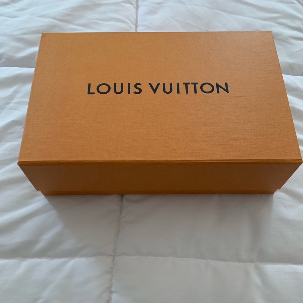Louis Vuitton box